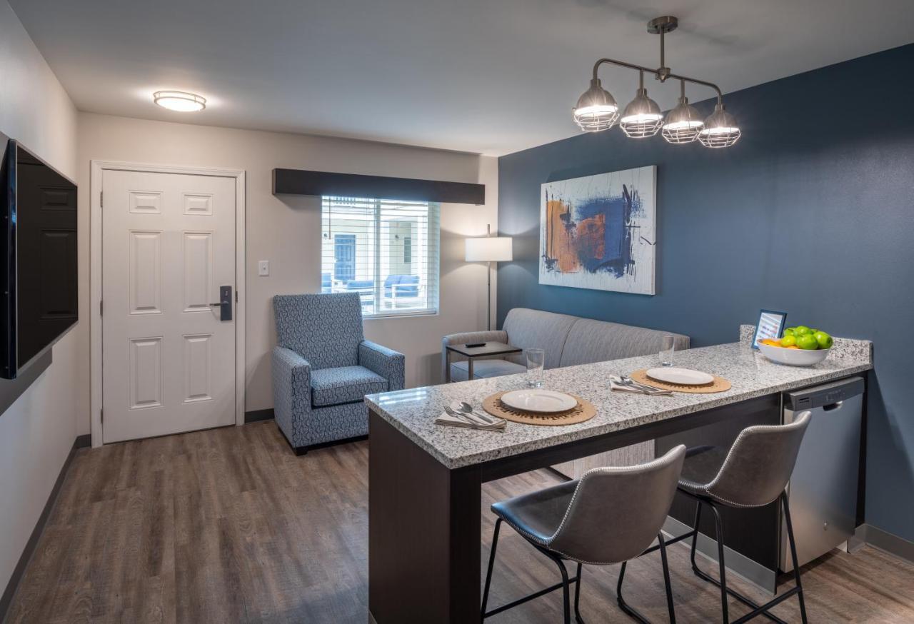 Stayapt Suites Alexandria-Fort Belvoir Bagian luar foto
