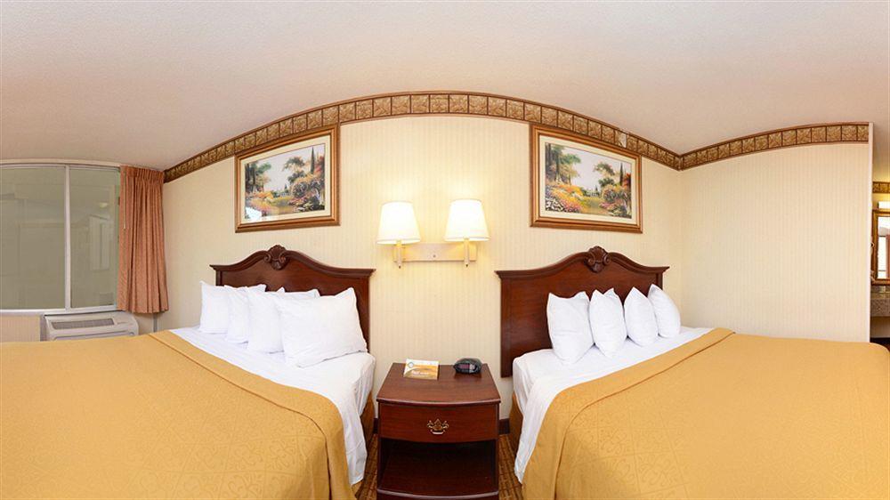 Stayapt Suites Alexandria-Fort Belvoir Bagian luar foto