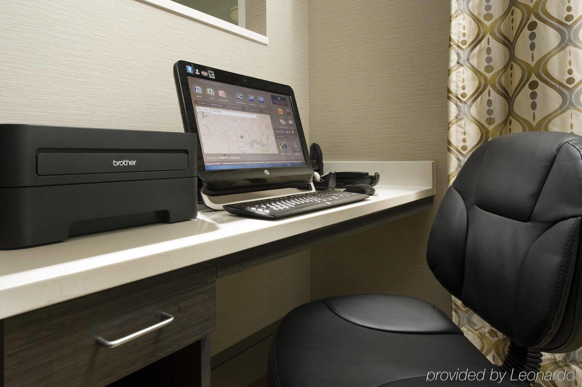 Stayapt Suites Alexandria-Fort Belvoir Bagian luar foto