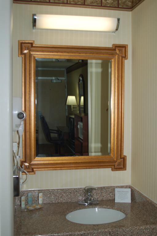Stayapt Suites Alexandria-Fort Belvoir Bagian luar foto